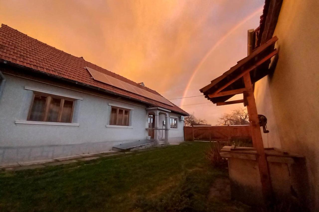 Galeria Turismului Montan Affittacamere Cîrţişoara Esterno foto